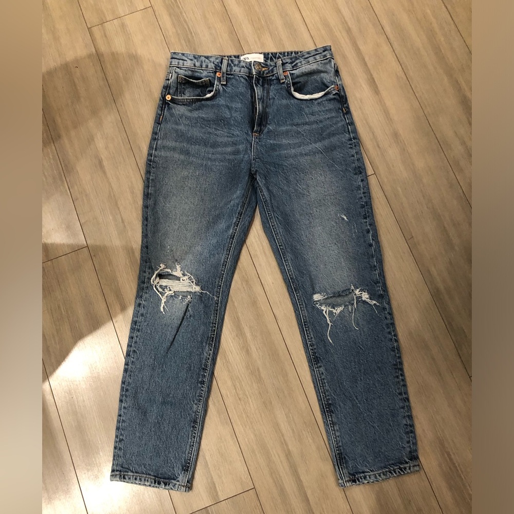 Zara straight/slight taper jeans size 6
